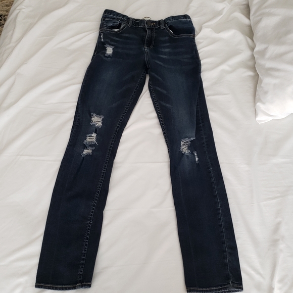 Levi's Girlfriend Distressed Jeans - Picture 2 of 8